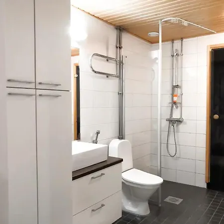 Comfortable 1-bedroom With Sauna Nearby Airport Βάνταα