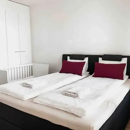 Comfortable 1-bedroom With Sauna Nearby Airport Διαμέρισμα *